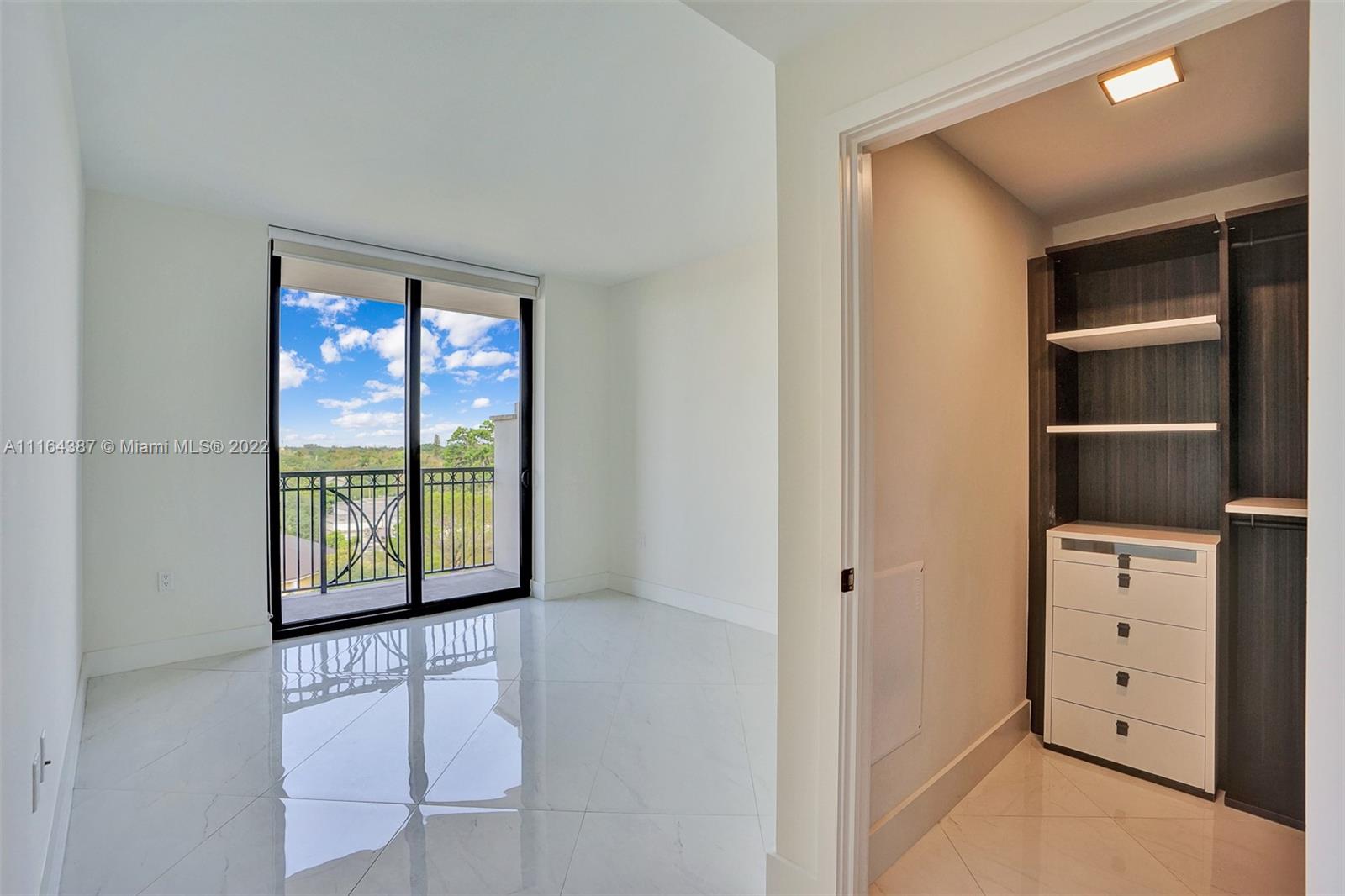 MERRICK MANOR - Residential Lease