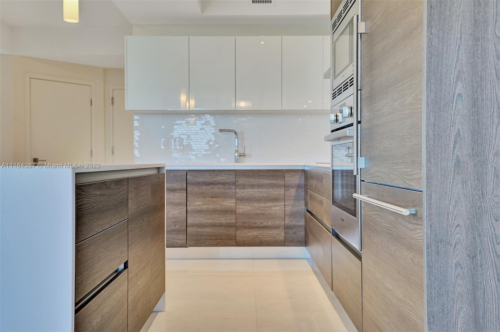 MERRICK MANOR - Residential Lease