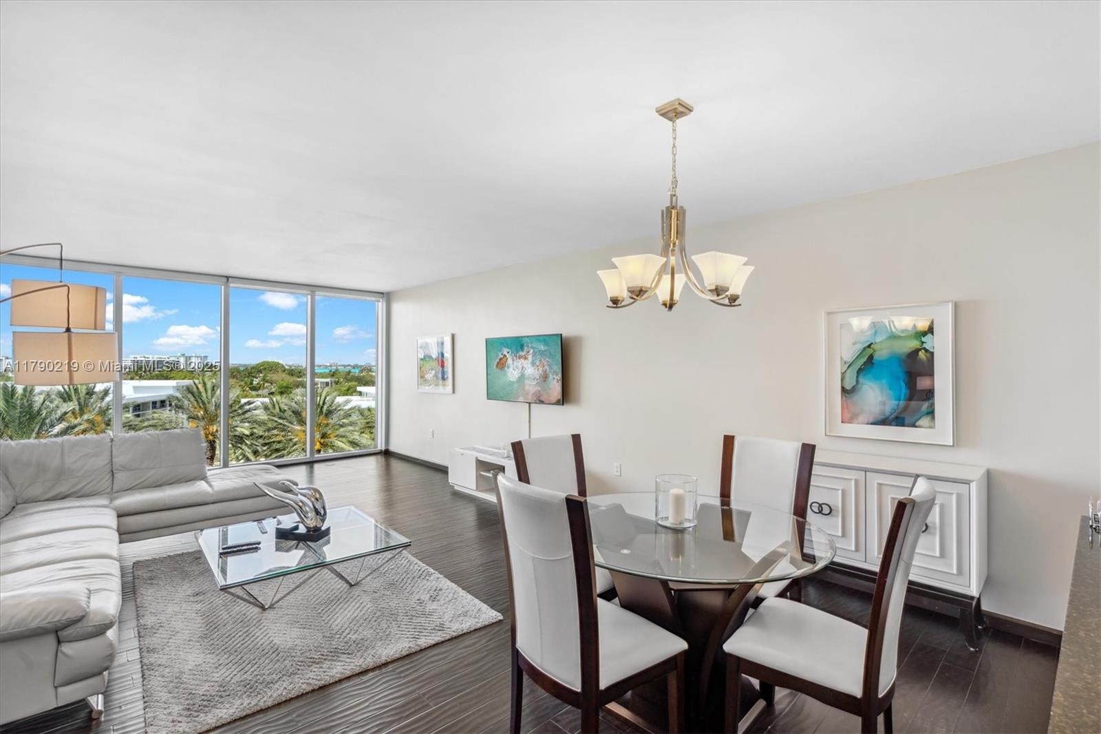10275 Collins Ave 529