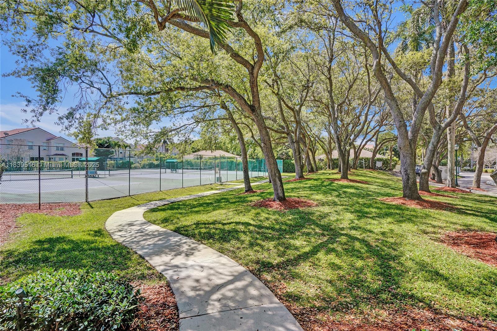 BANYAN OAKRIDGE PLAT - Residential