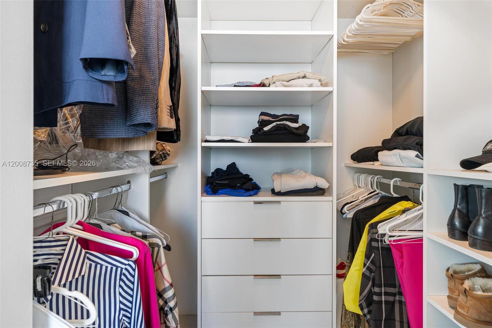 PARAISO BAYVIEWS CONDO - Residential