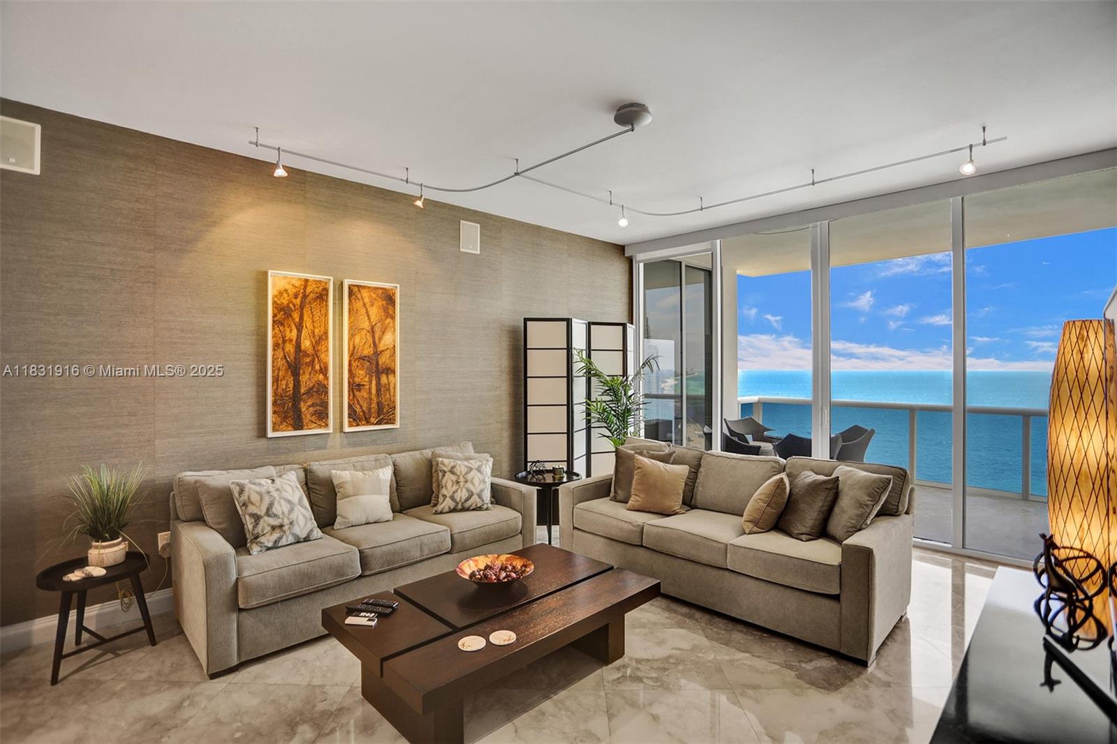 18101 Collins Ave 4206