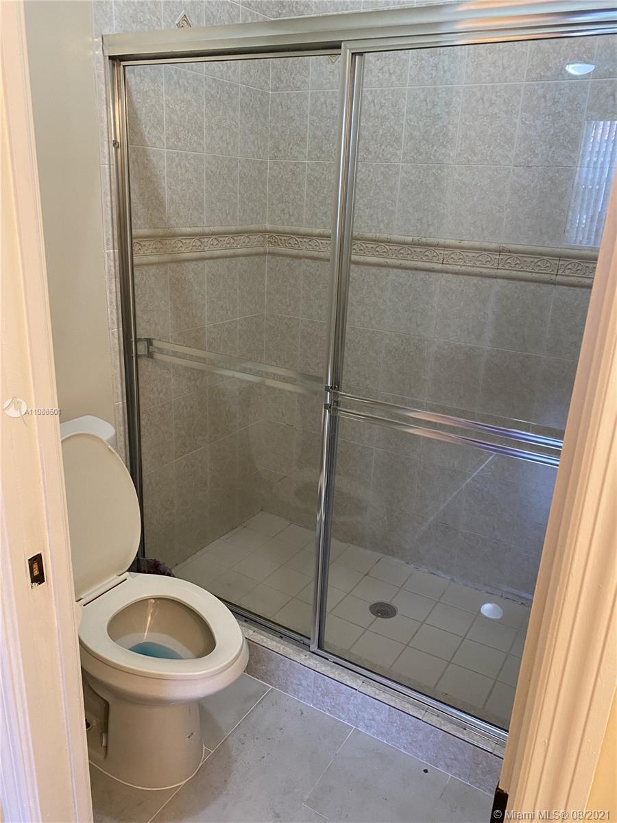 HAMPTON ISLES CONDO - Residential