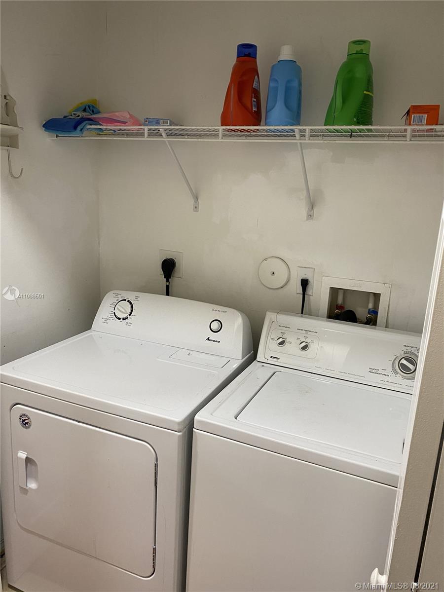 HAMPTON ISLES CONDO - Residential