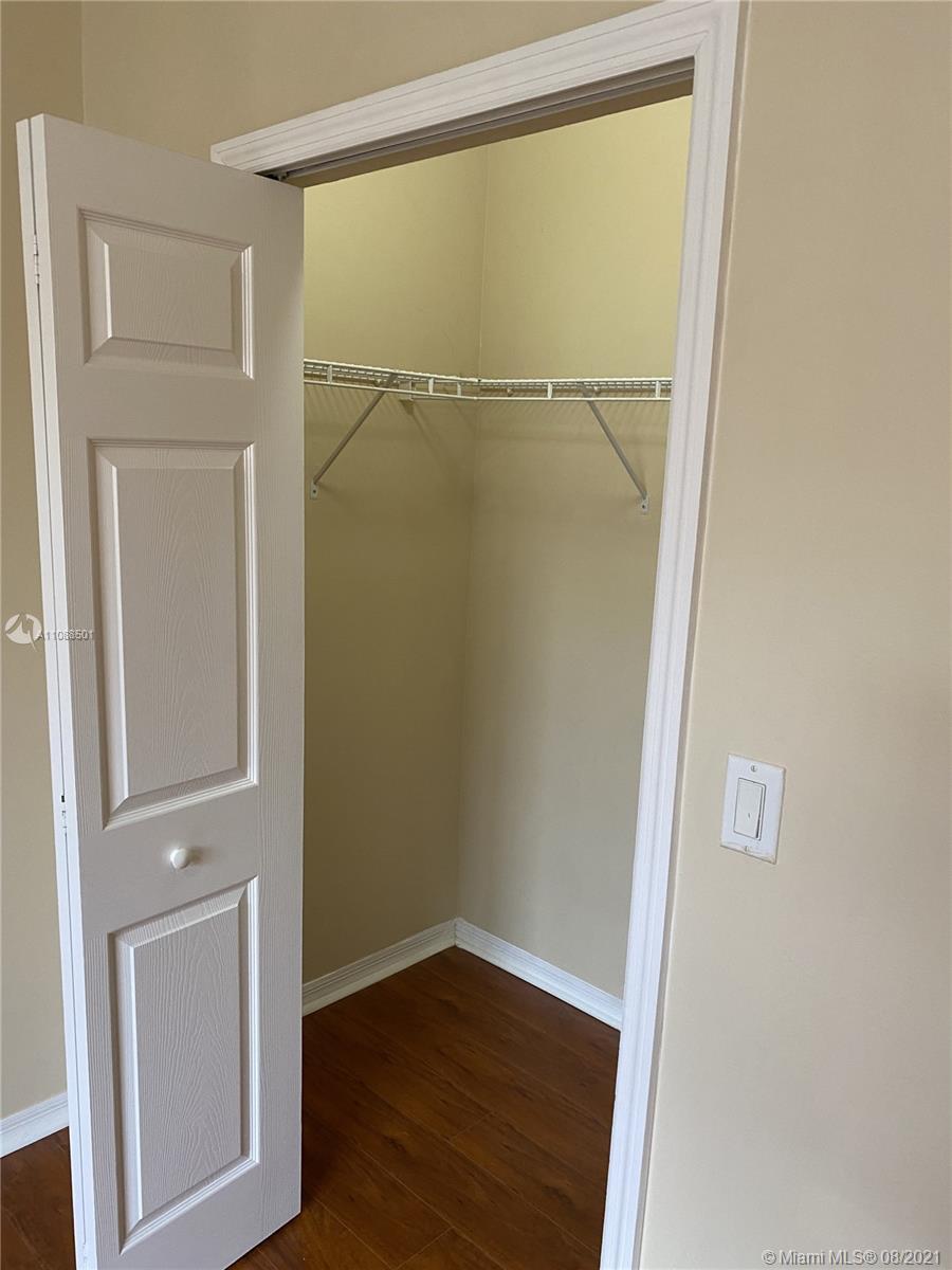 HAMPTON ISLES CONDO - Residential