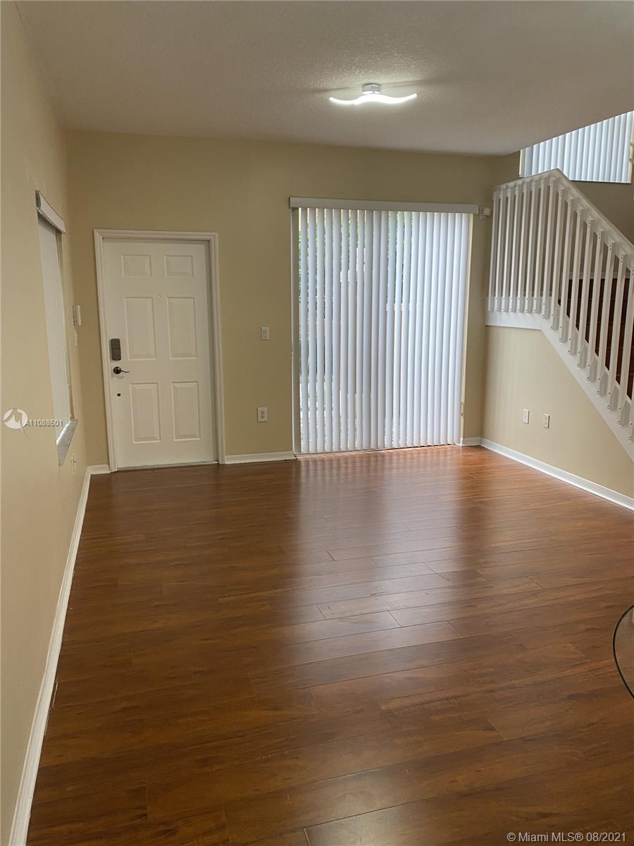 HAMPTON ISLES CONDO - Residential