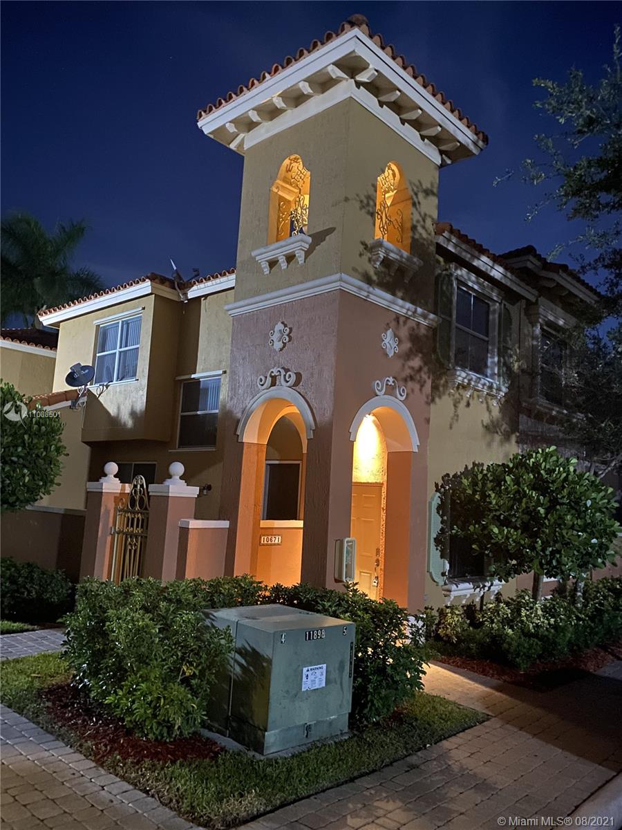 HAMPTON ISLES CONDO - Residential