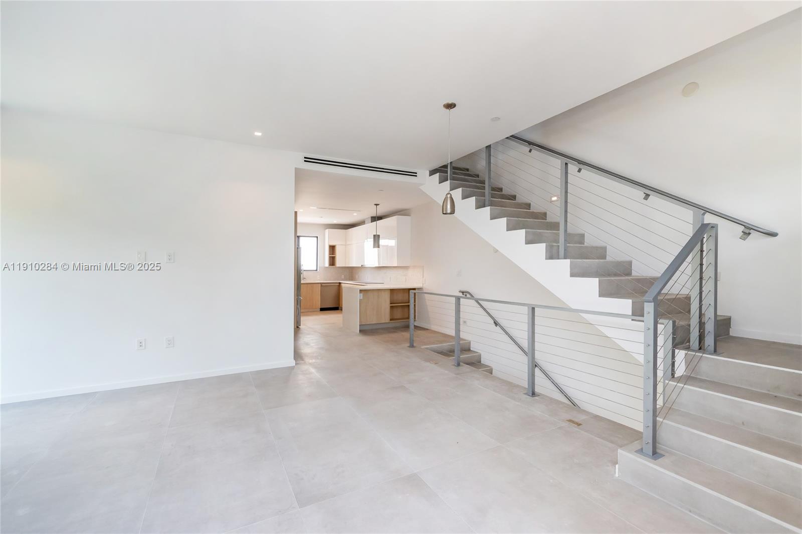 PALMHURST - Residential Lease