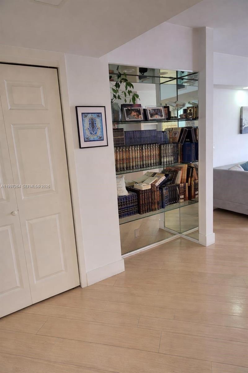 TURNBERRY TOWERS CONDO - Residential Lease