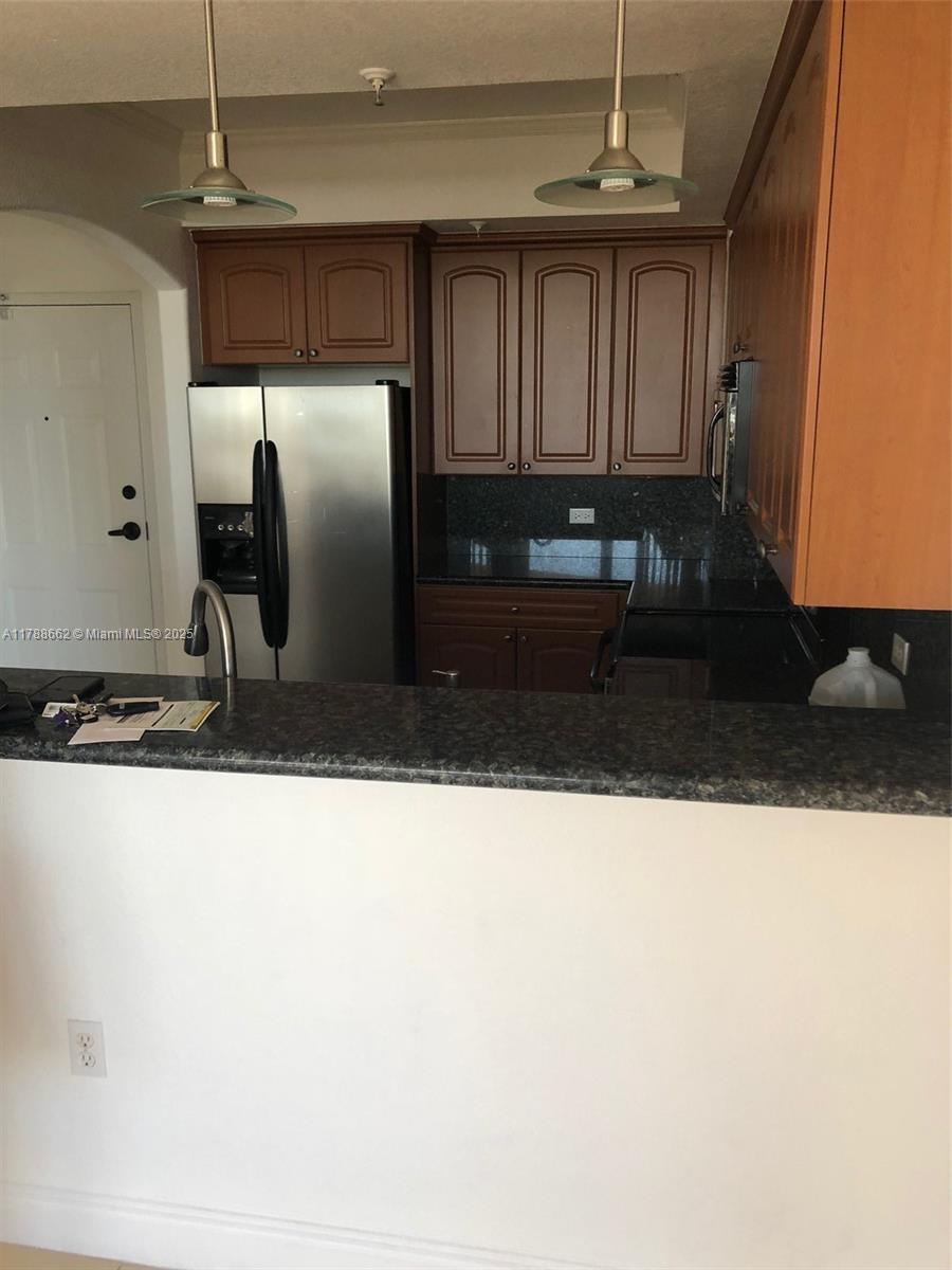 THE LUXOR RESIDENCES COND - Residential Lease