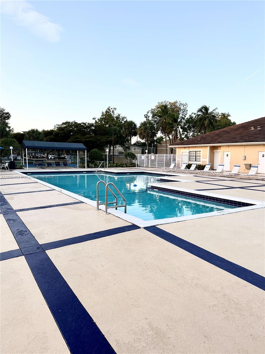 PALMS OF PEMBROKE CONDO - Residential