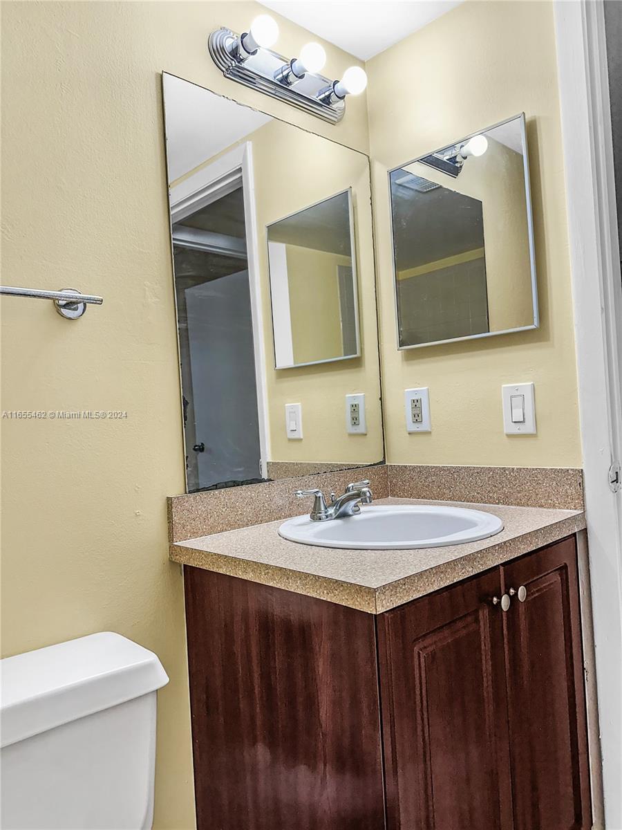 PALMS OF PEMBROKE CONDO - Residential