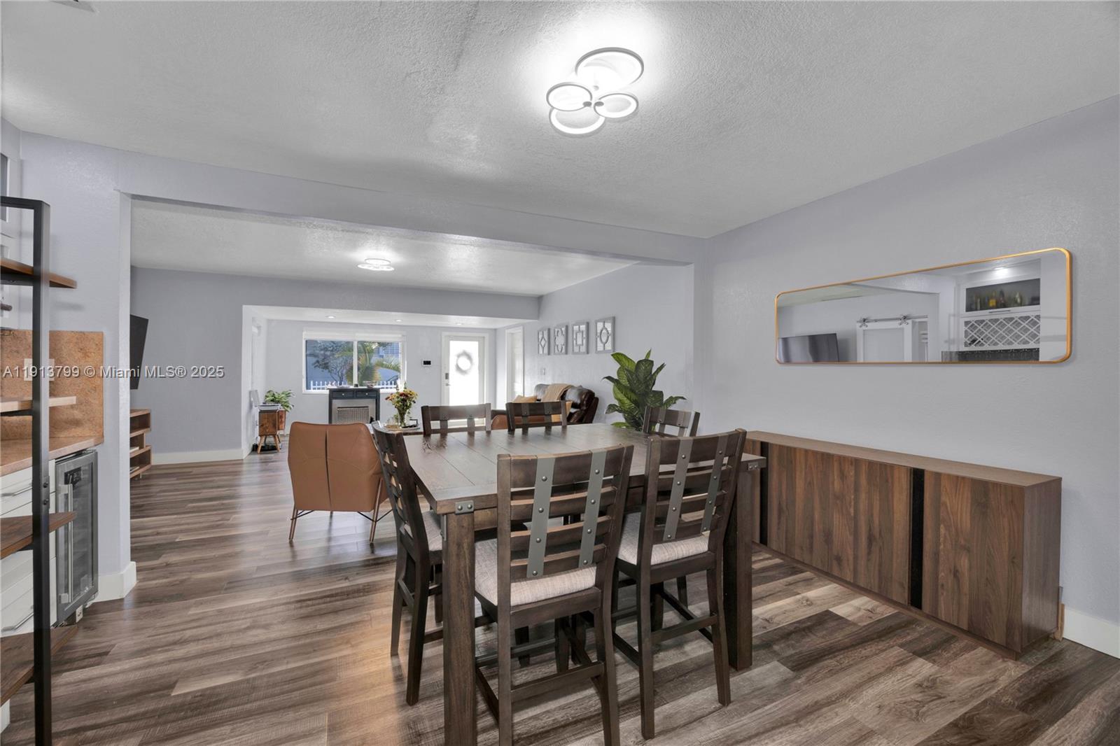 LE JEUNE PLACE - Residential Income