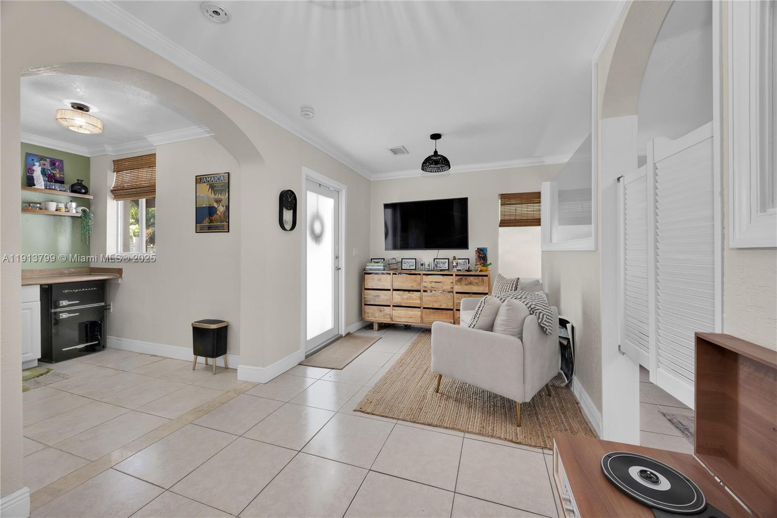 LE JEUNE PLACE - Residential Income