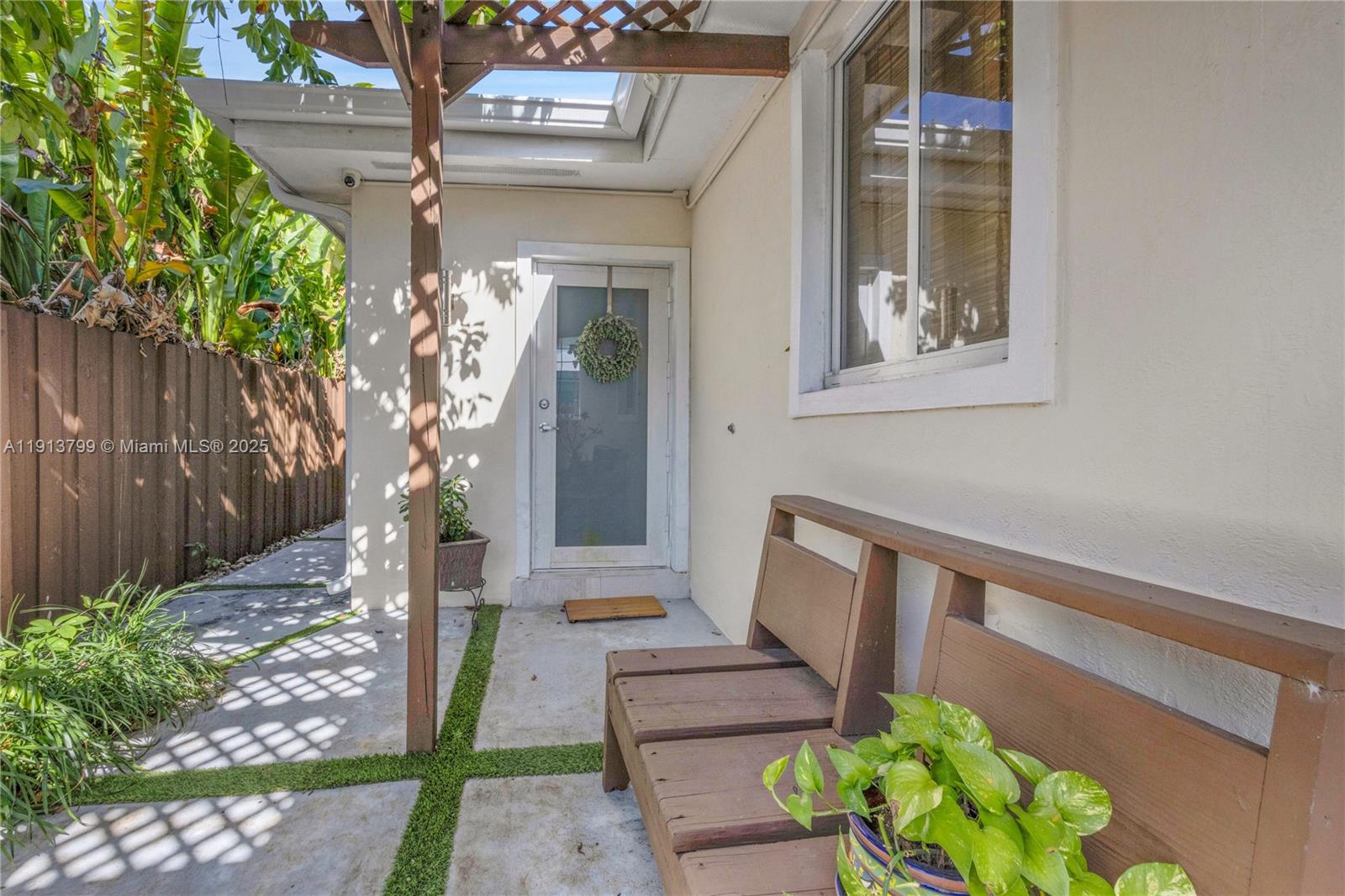 LE JEUNE PLACE - Residential Income