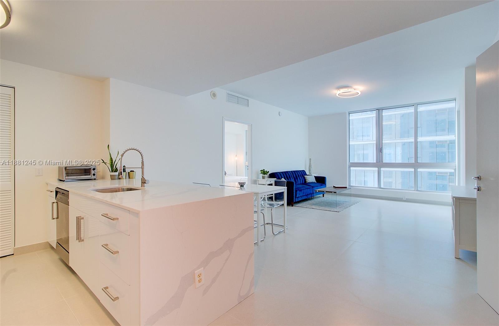 MET 1 CONDO - Residential Lease