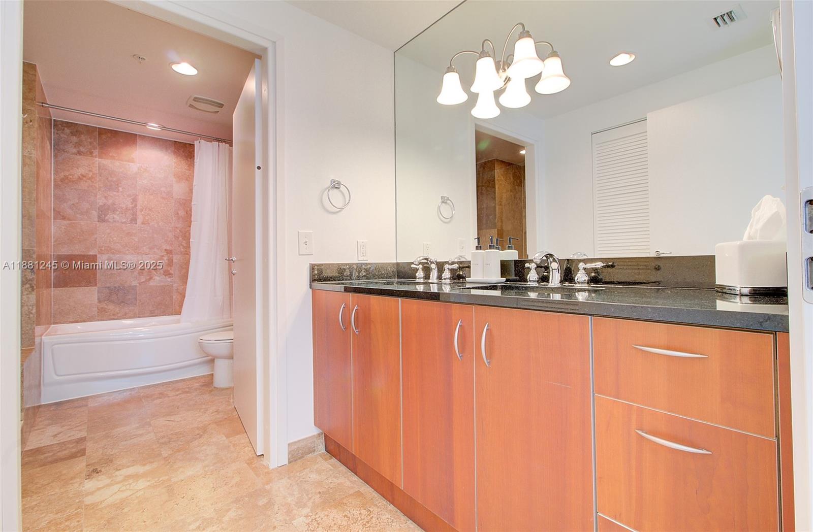 MET 1 CONDO - Residential Lease