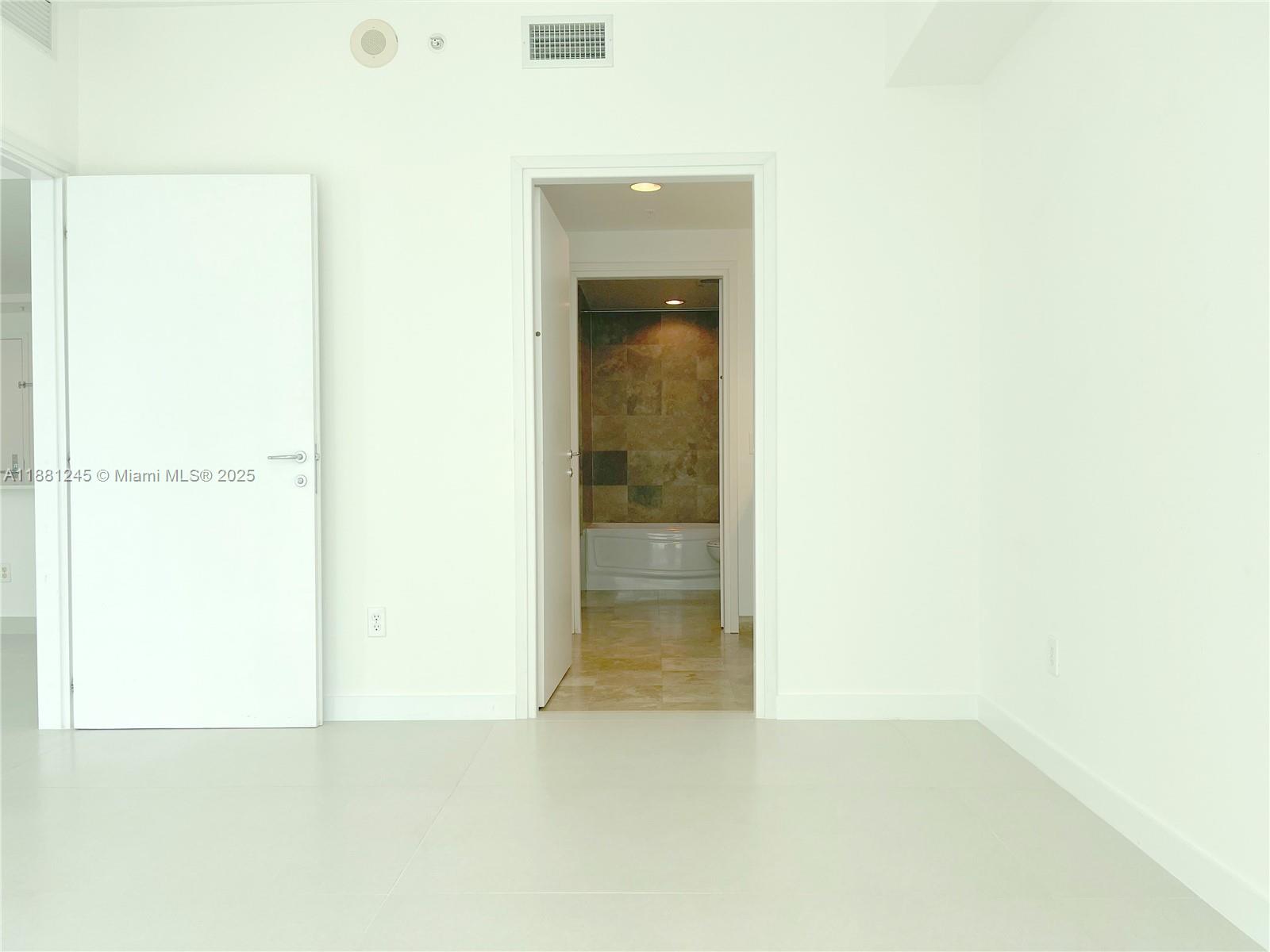 MET 1 CONDO - Residential Lease