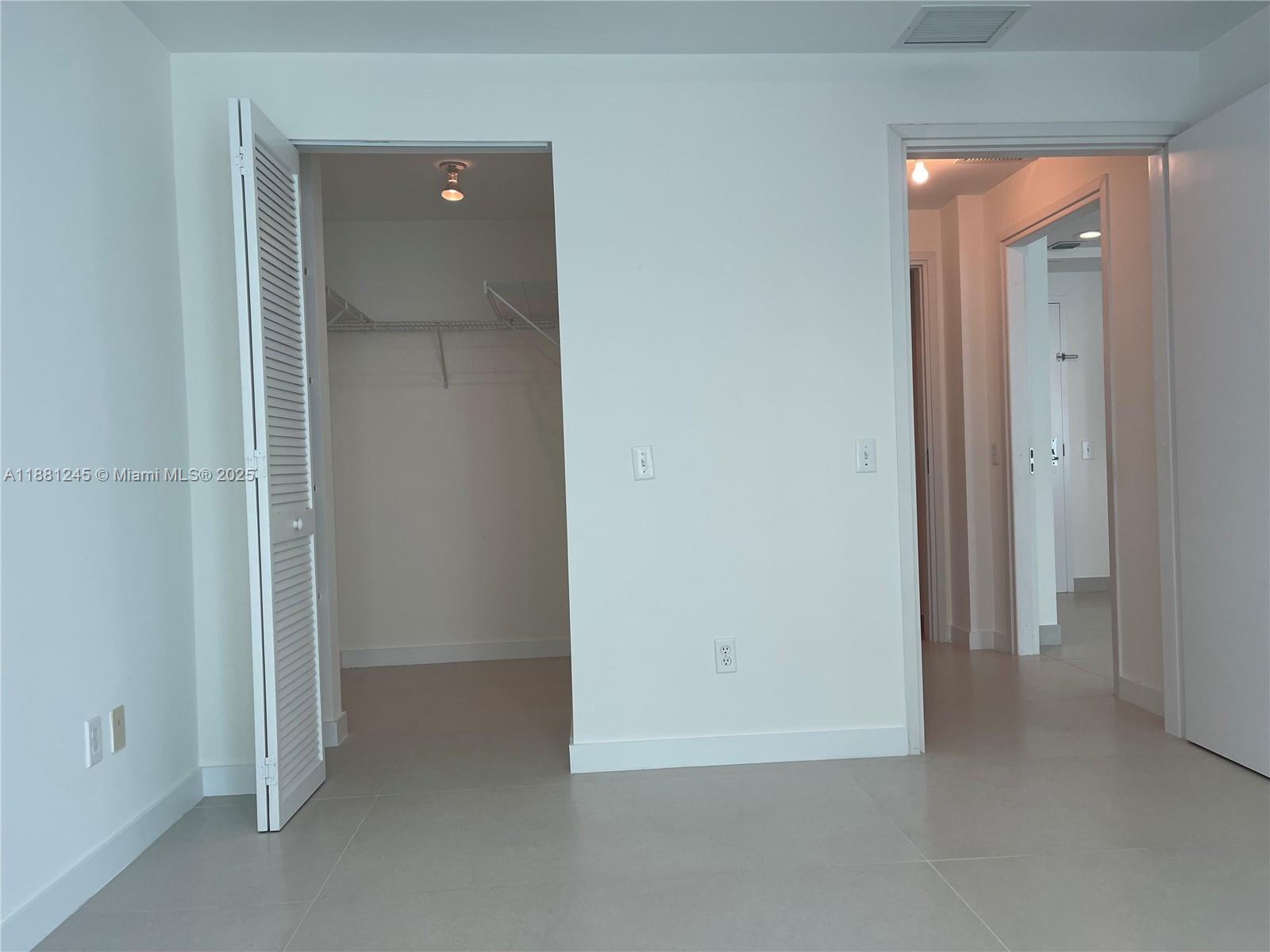 MET 1 CONDO - Residential Lease