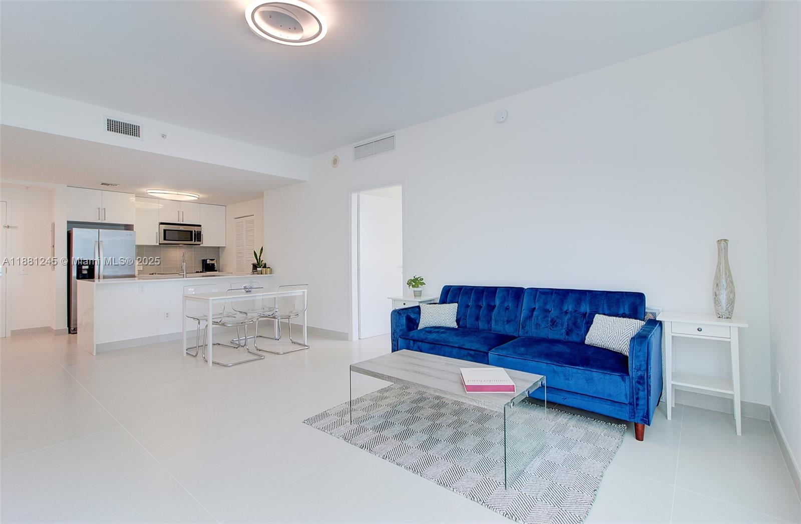 MET 1 CONDO - Residential Lease
