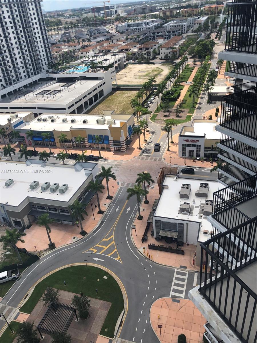 5252 paseo condo - Residential