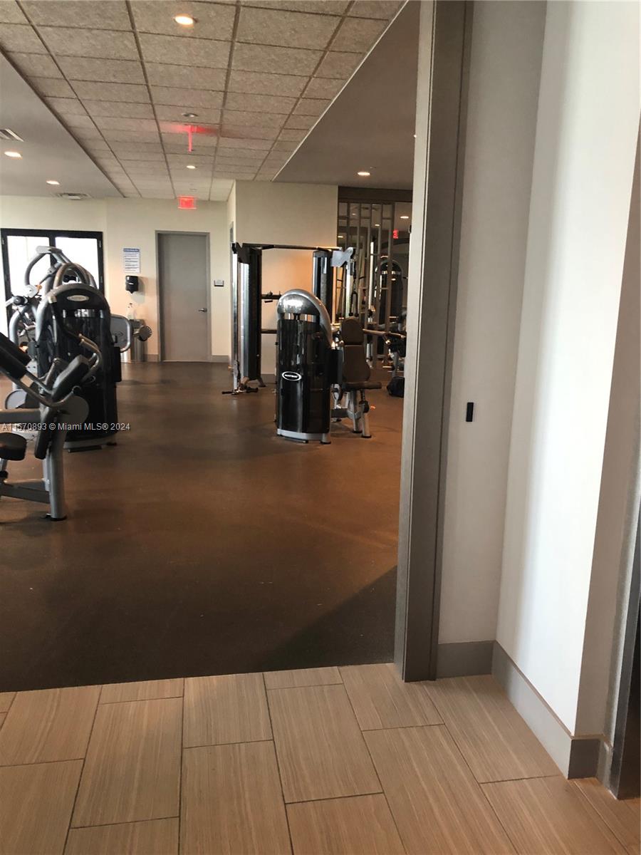 5252 paseo condo - Residential