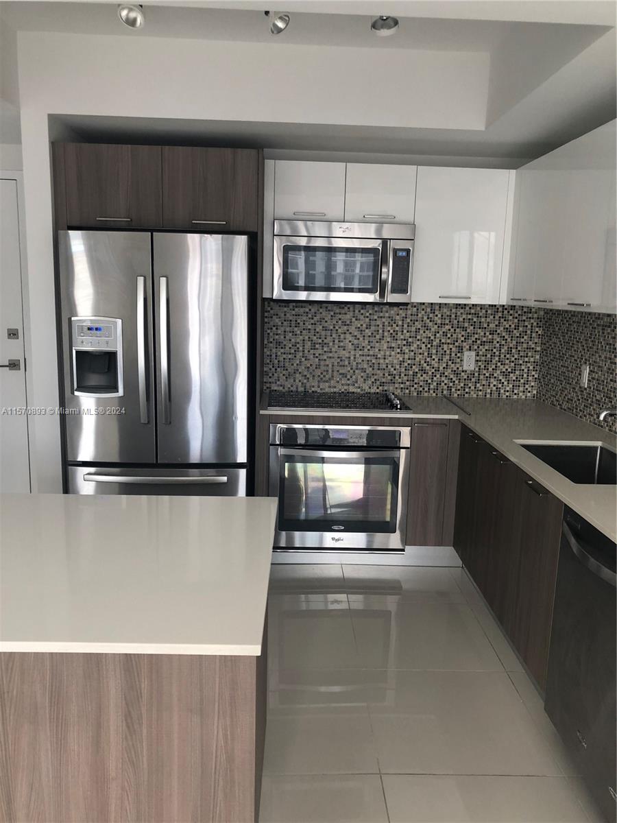 5252 paseo condo - Residential