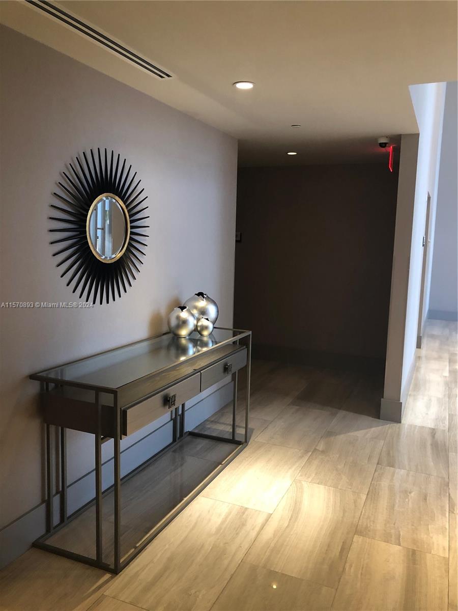 5252 paseo condo - Residential