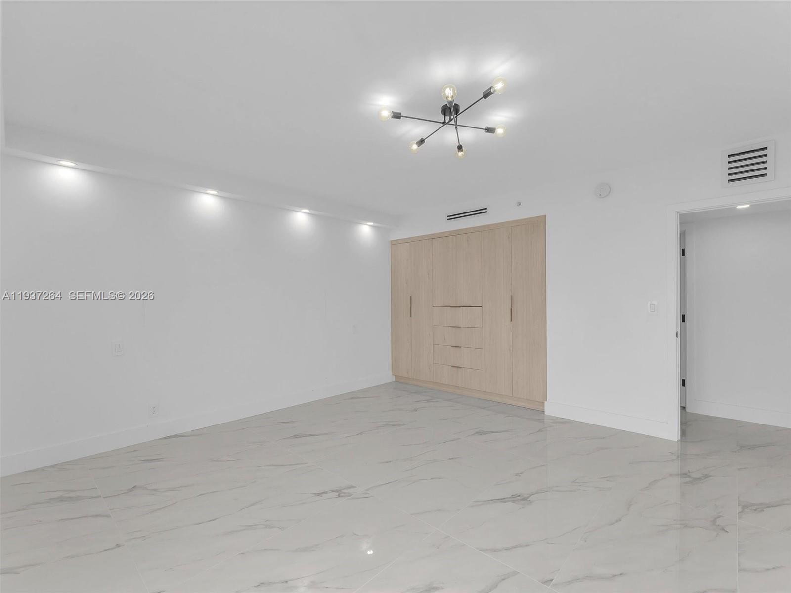 TURNBERRY ISLE CONDO - Residential