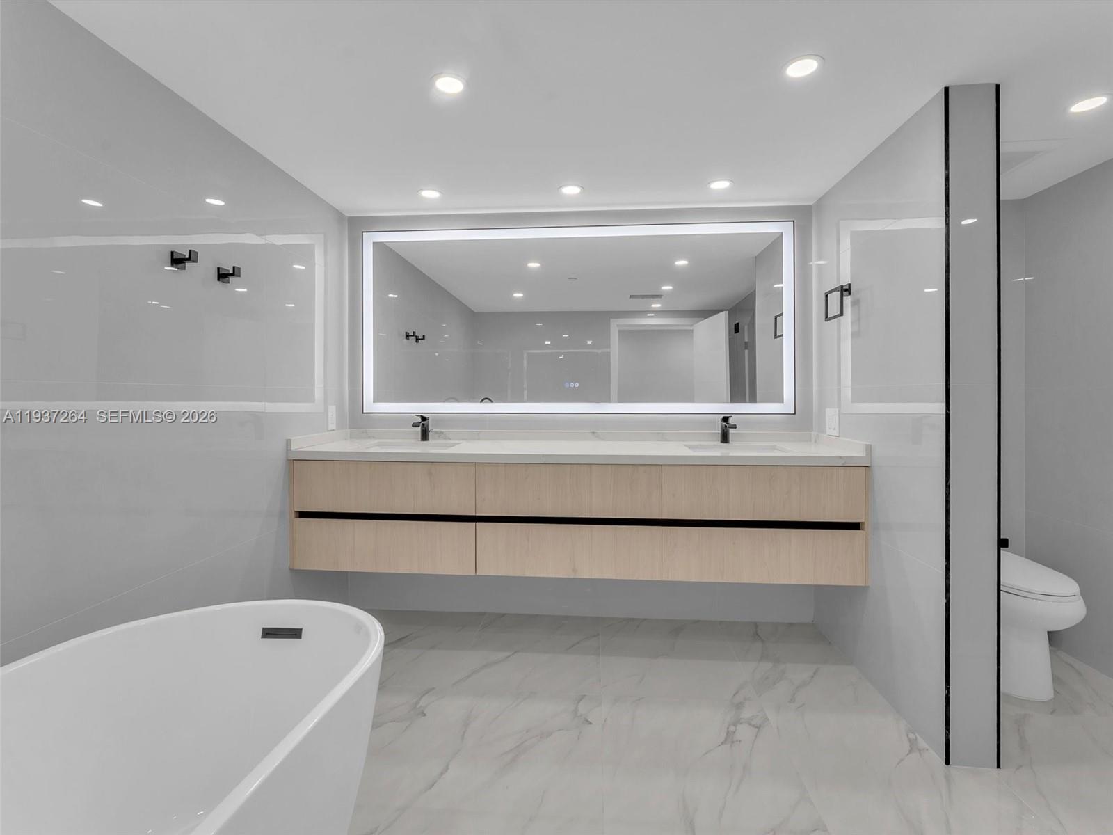 TURNBERRY ISLE CONDO - Residential