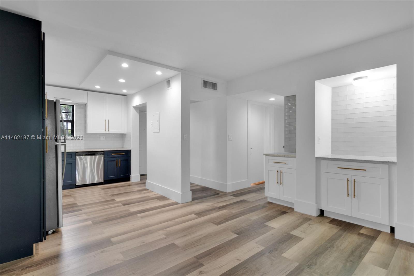 ISLE OF SANDALFOOT CONDO - Residential Lease