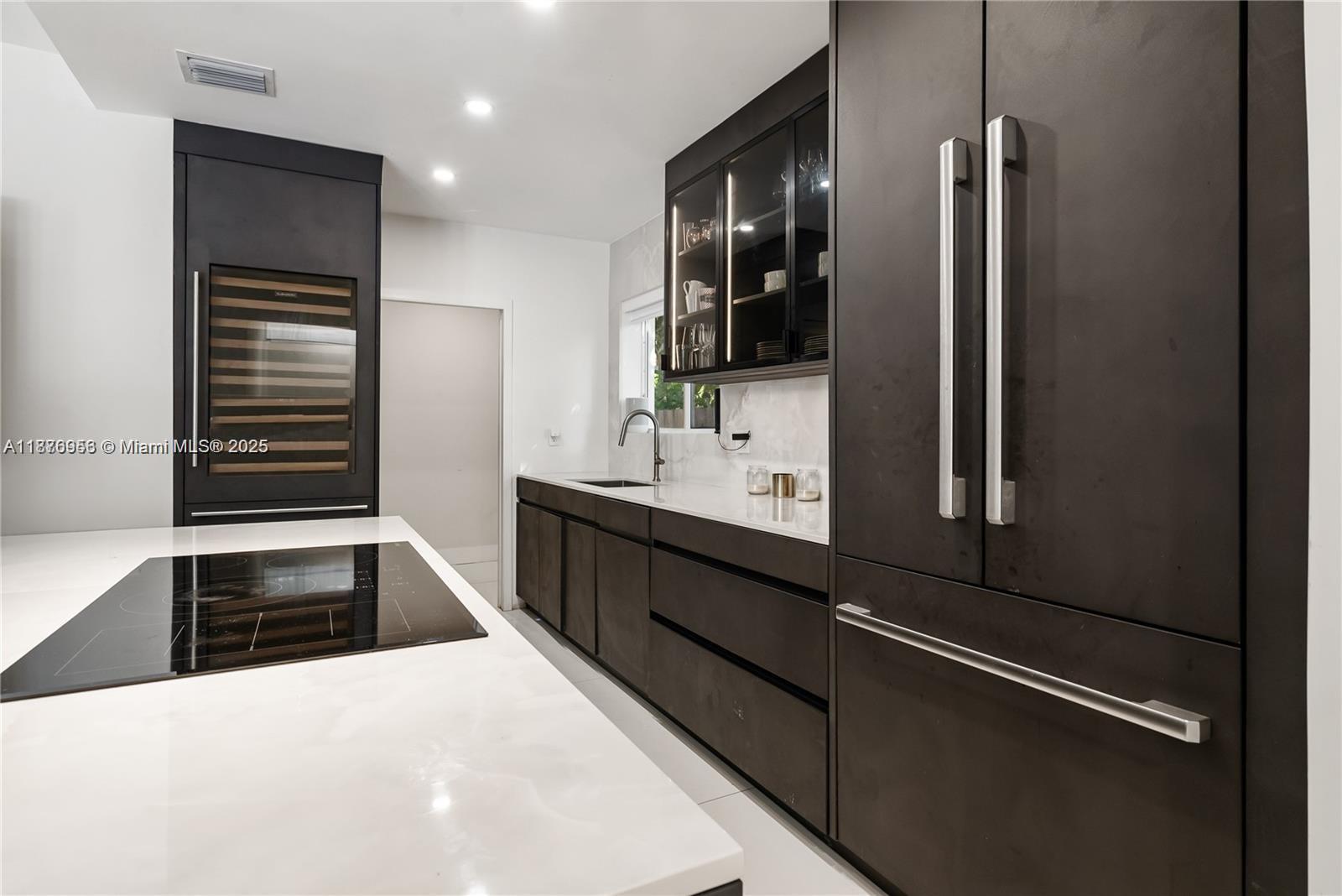 LA GORCE GOLF SUB PB 14-43 - Residential