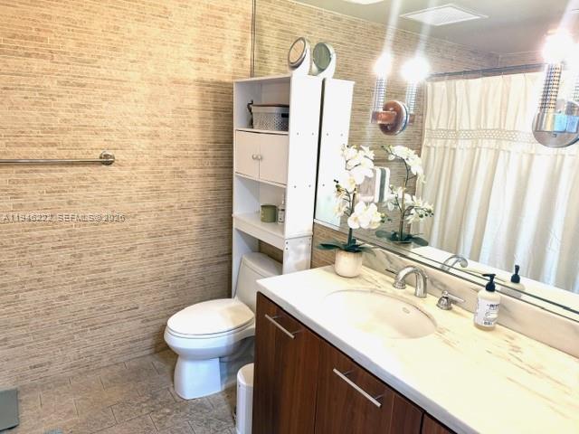 50 BISCAYNE CONDO - Residential