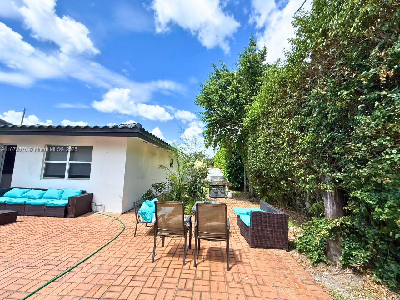 CENTRAL GOLF SEC OF HOLLY - Residential Lease