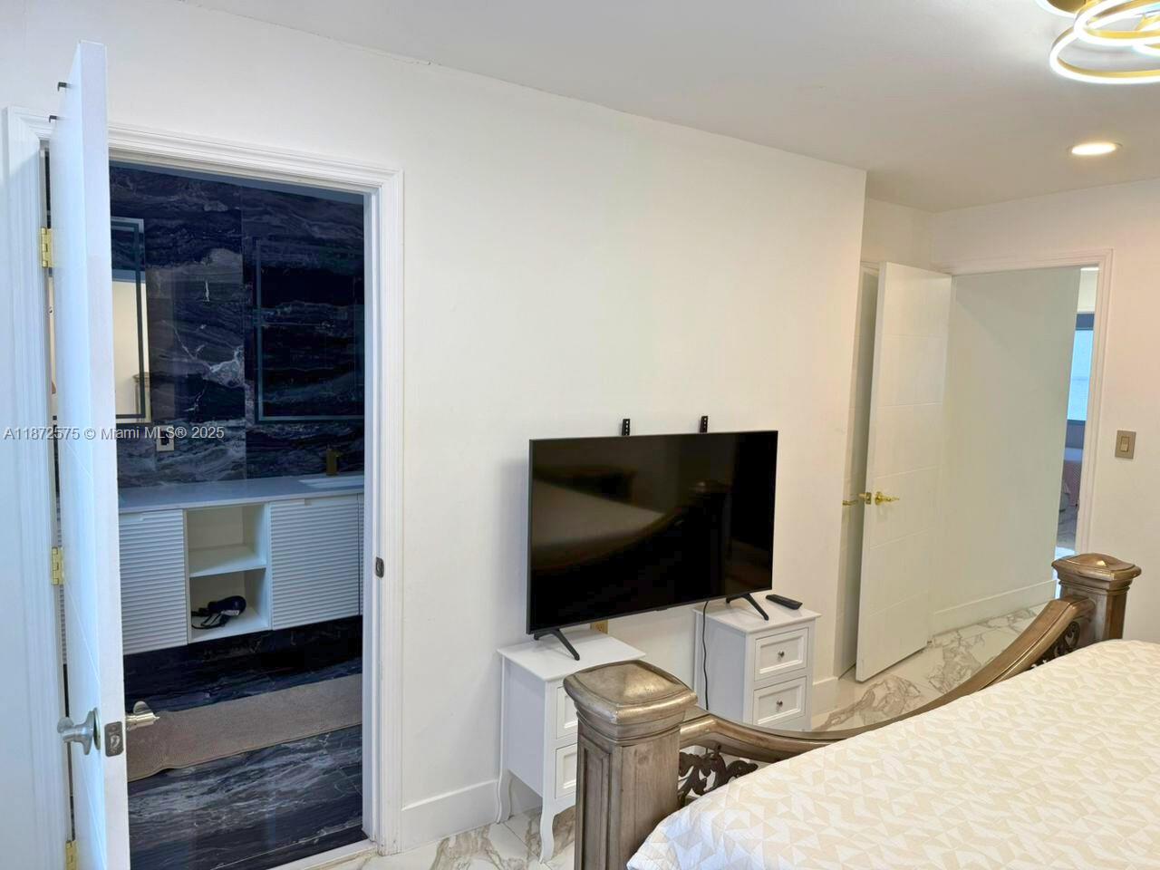 CENTRAL GOLF SEC OF HOLLY - Residential Lease