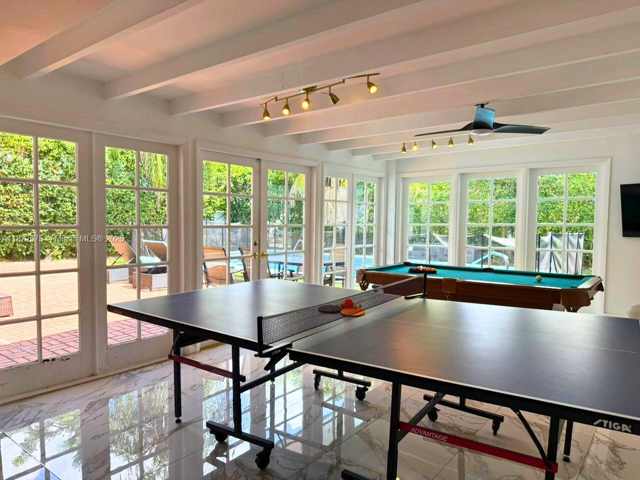 CENTRAL GOLF SEC OF HOLLY - Residential Lease