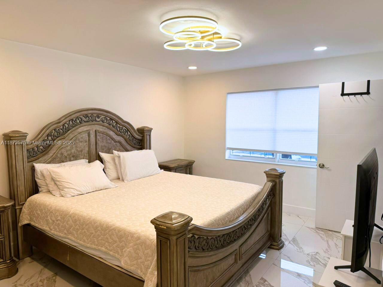 CENTRAL GOLF SEC OF HOLLY - Residential Lease