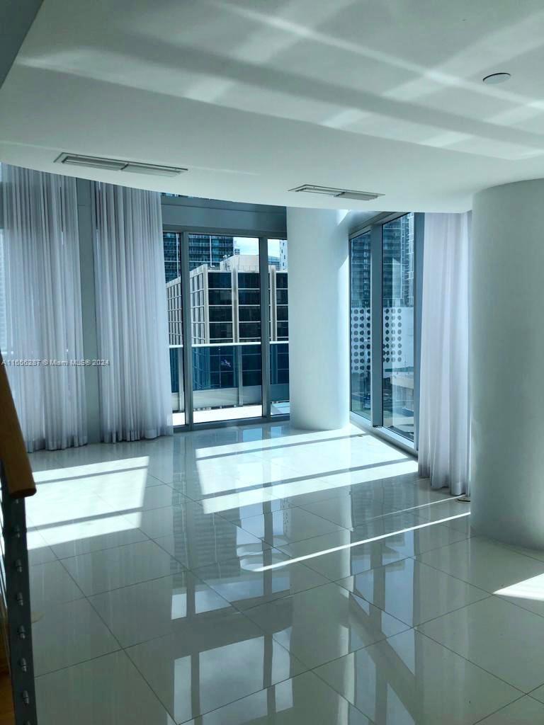 200 Biscayne Boulevard Way 902