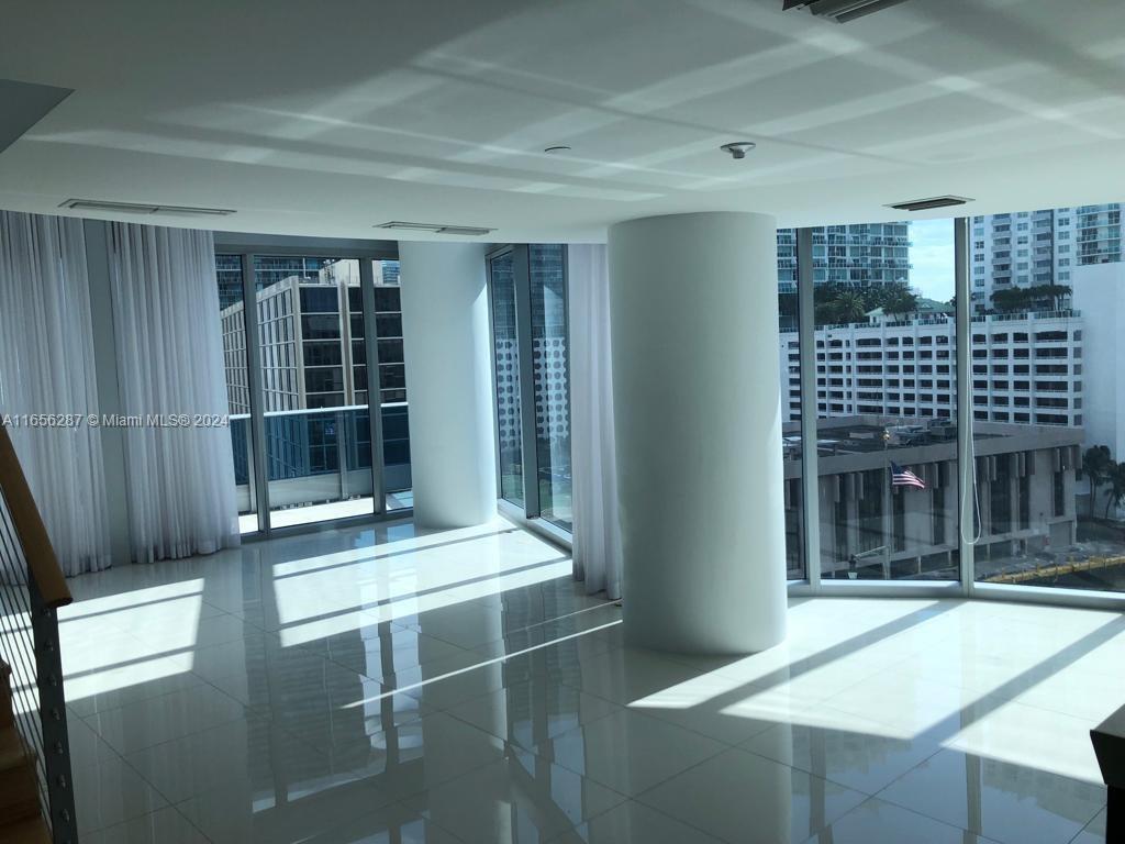 200 Biscayne Boulevard Way 902
