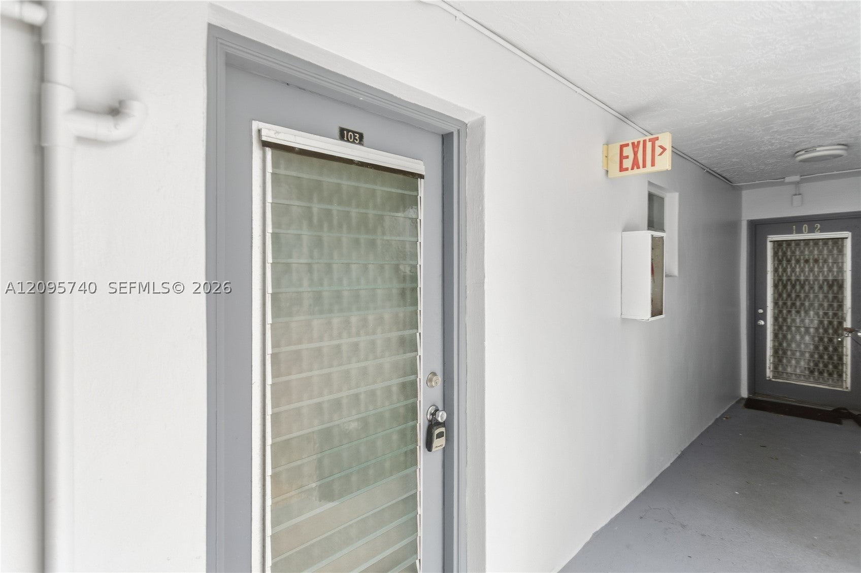 View photos, virtual tours, details... 9400 Live Oak Pl 103