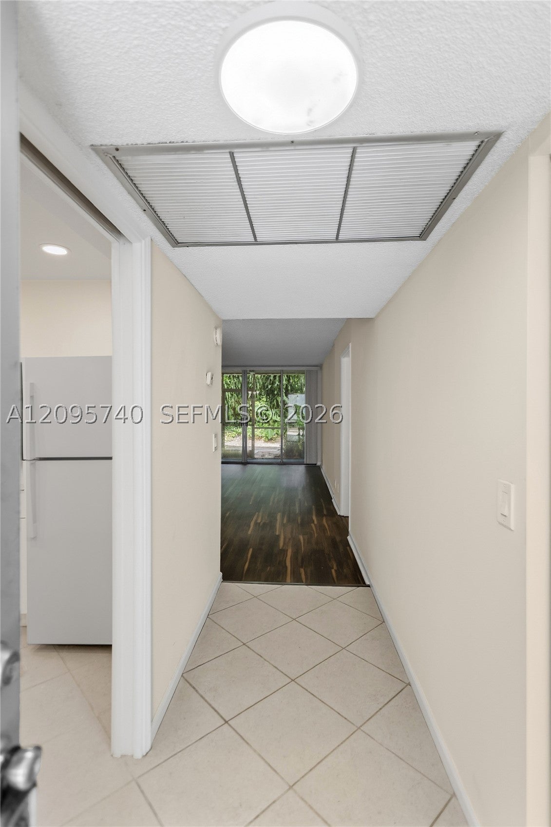View photos, virtual tours, details... 9400 Live Oak Pl 103