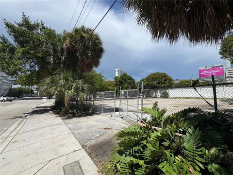 201 SE 2nd Ave Miami FL 33131