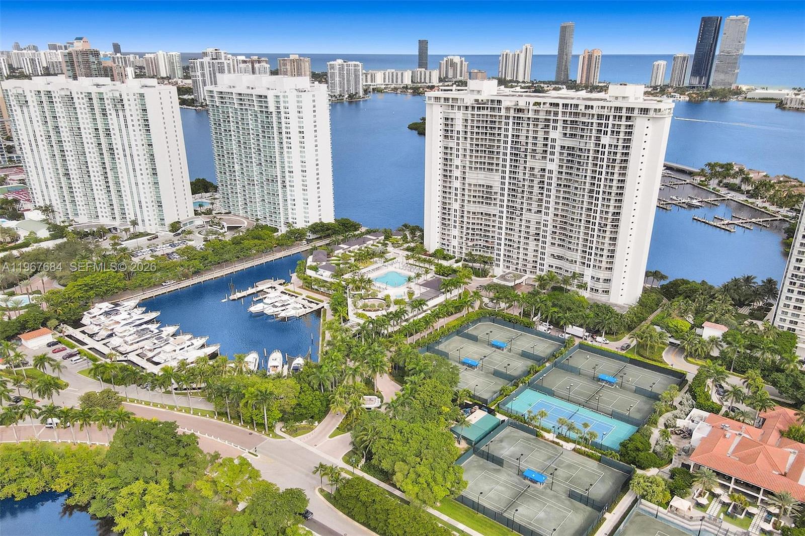 7000 Williams Island. - Residential