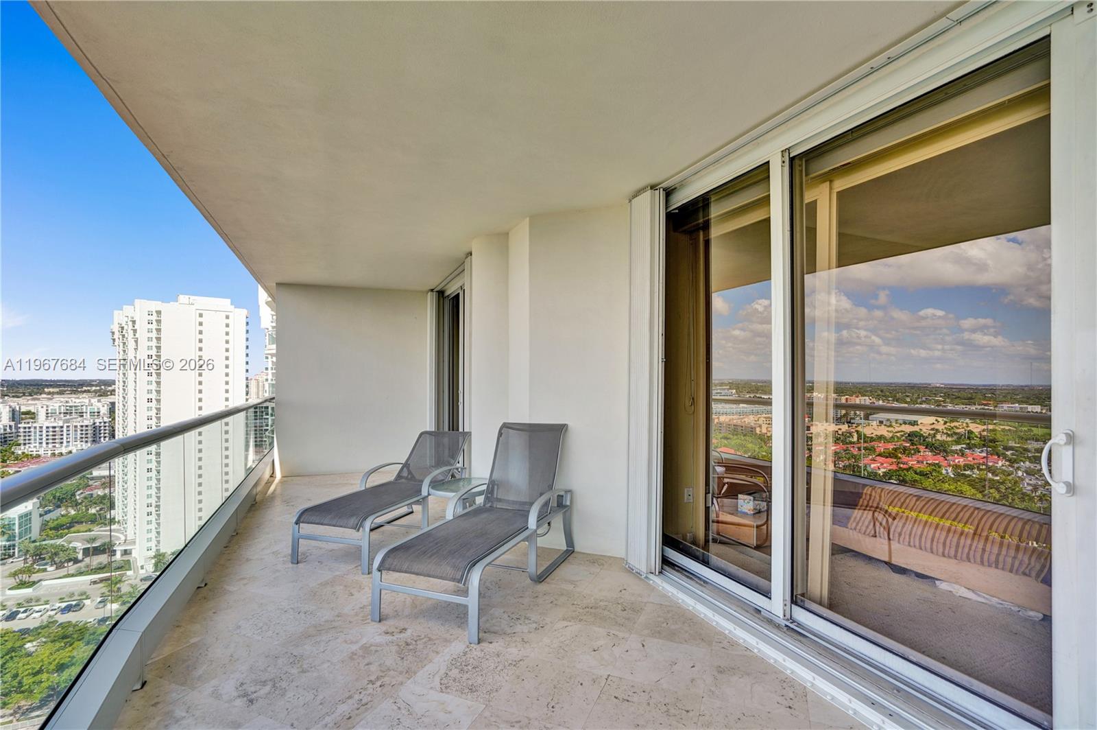 7000 Williams Island. - Residential