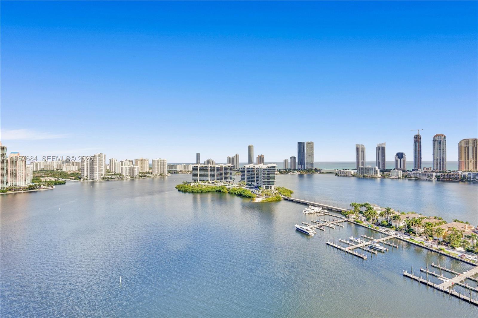 7000 Williams Island. - Residential