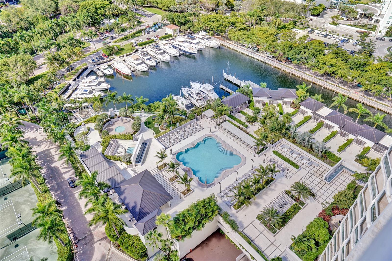 7000 Williams Island. - Residential