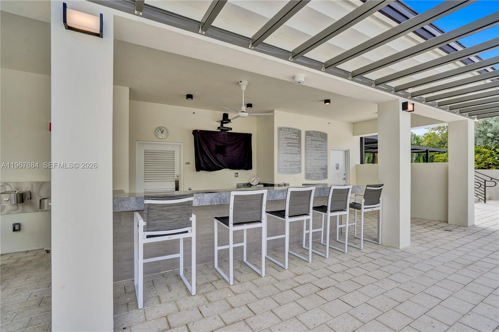 7000 Williams Island. - Residential