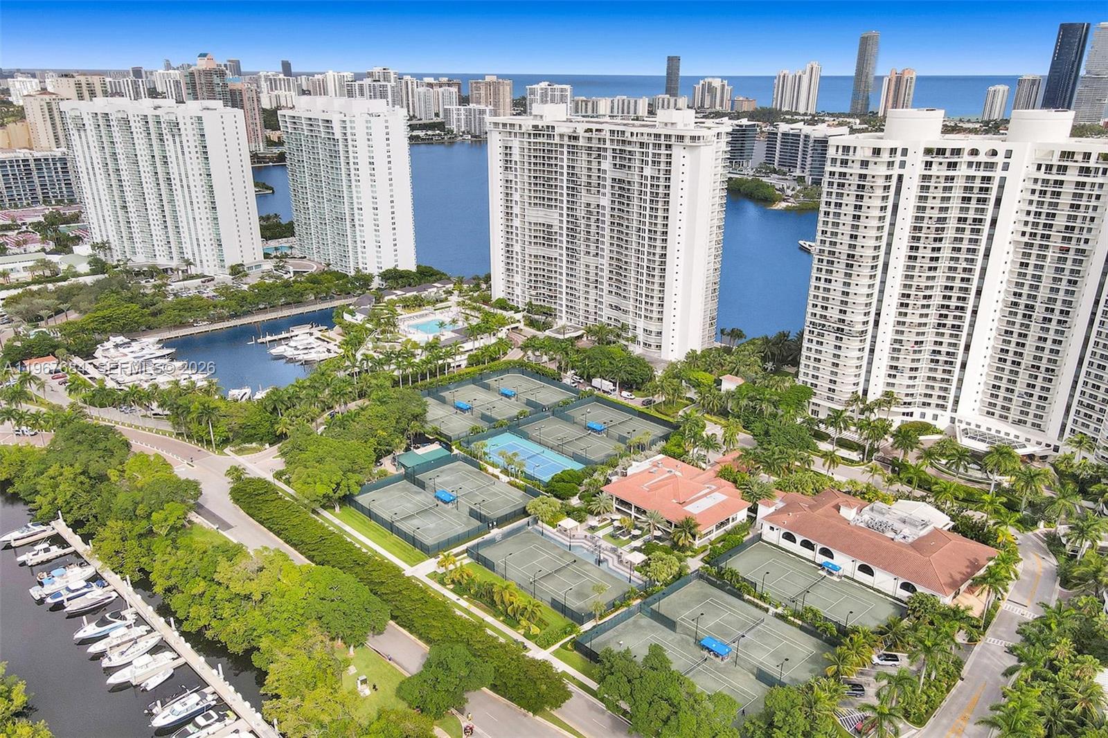 7000 Williams Island. - Residential