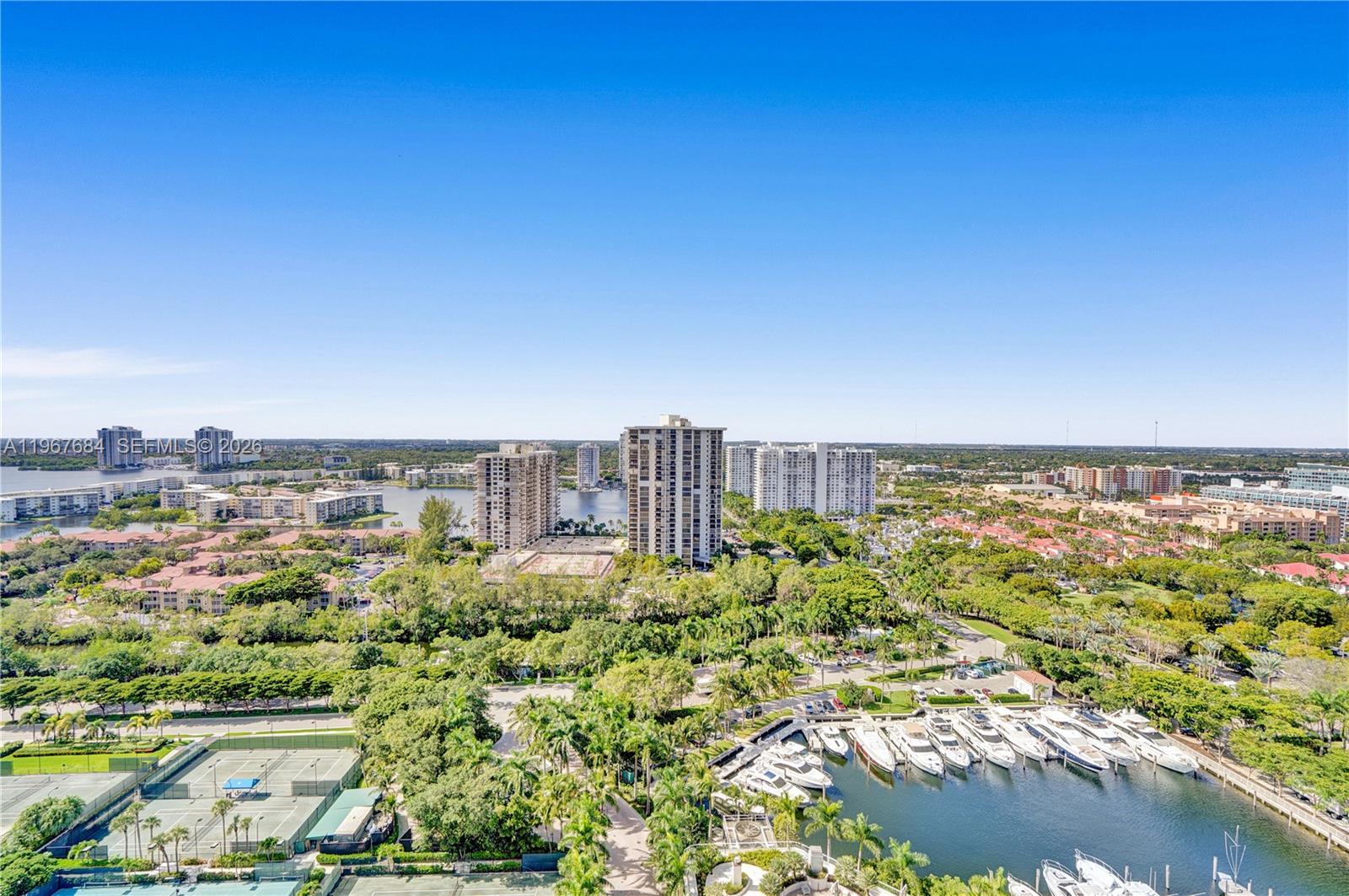 7000 Williams Island. - Residential