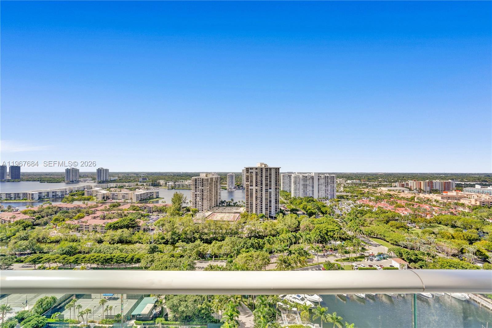 7000 Williams Island. - Residential